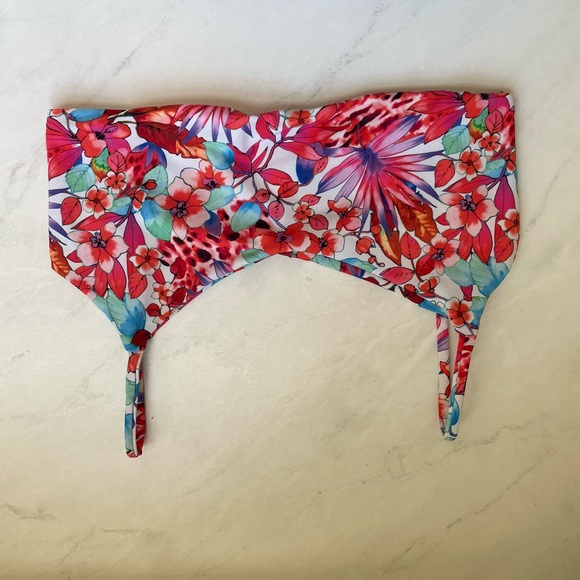 HandMade - Floral Bikini Set - Picture 7 of 7